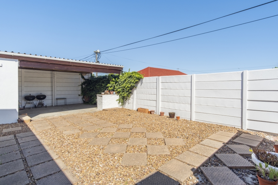 3 Bedroom Property for Sale in Heathfield Western Cape